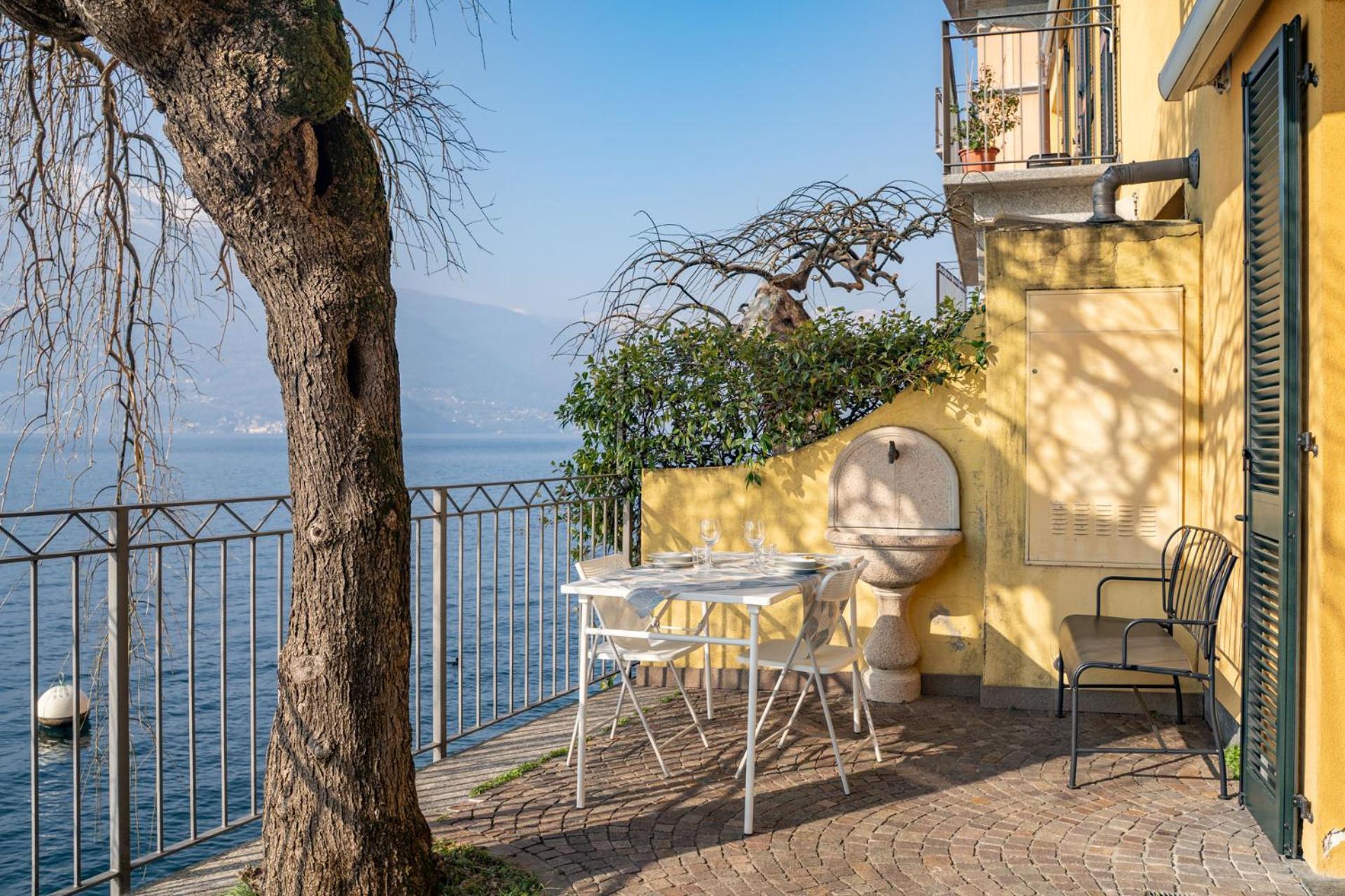 Il Glicine Sul Lago - Wisteria On The Lake ベッラーノ エクステリア 写真