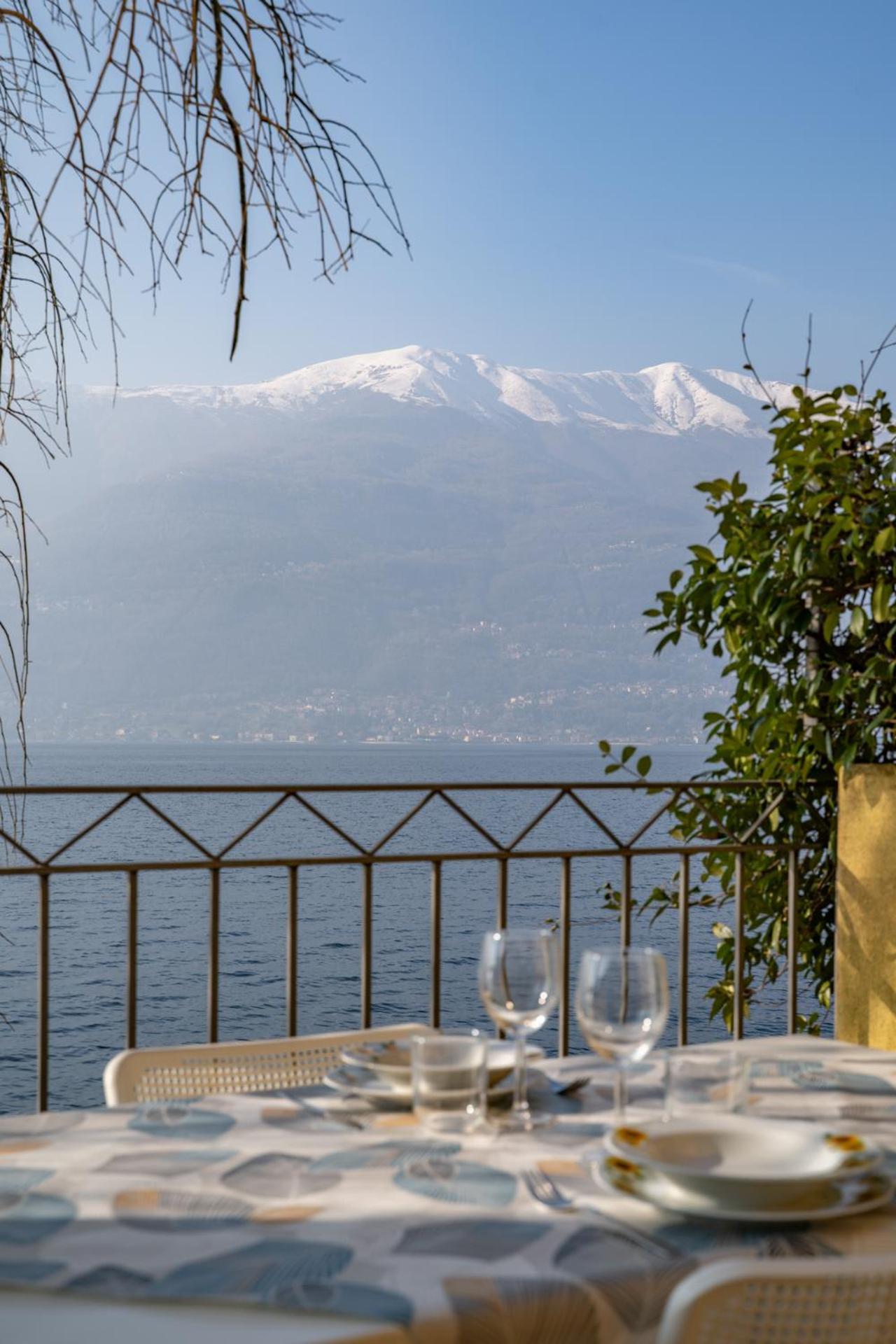 Il Glicine Sul Lago - Wisteria On The Lake ベッラーノ エクステリア 写真